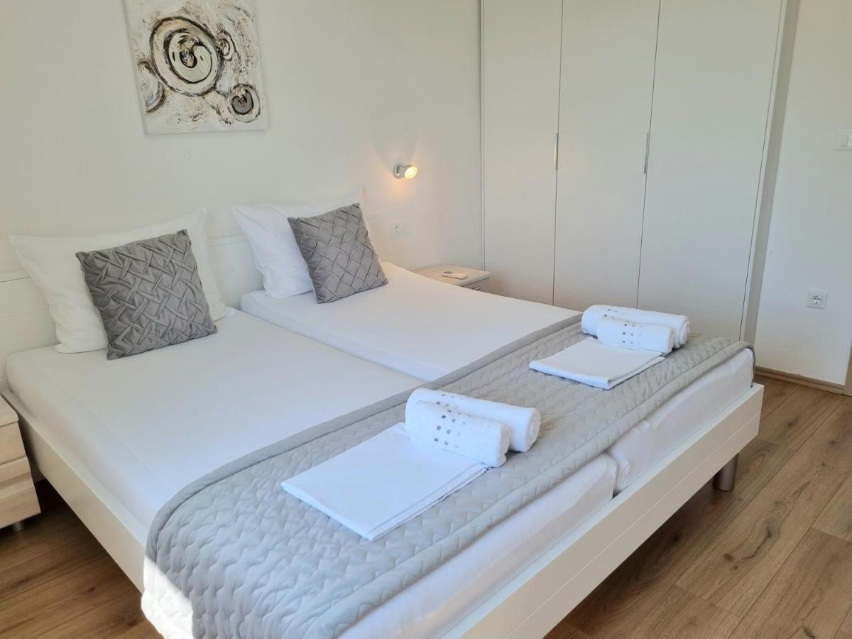 Apartman Maslina Крк Екстер'єр фото