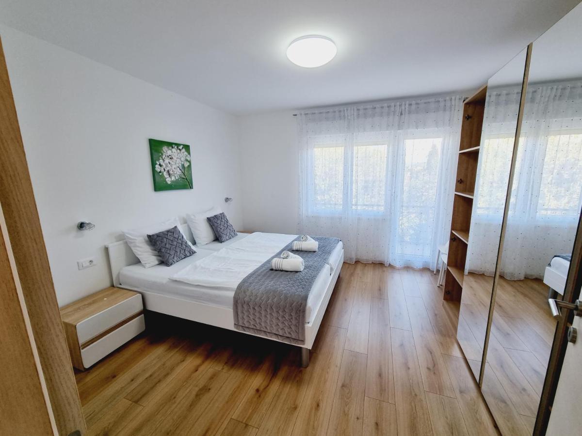 Apartman Maslina Крк Екстер'єр фото