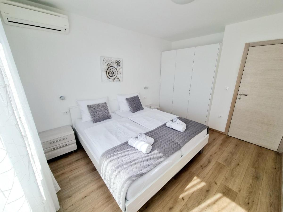 Apartman Maslina Крк Екстер'єр фото