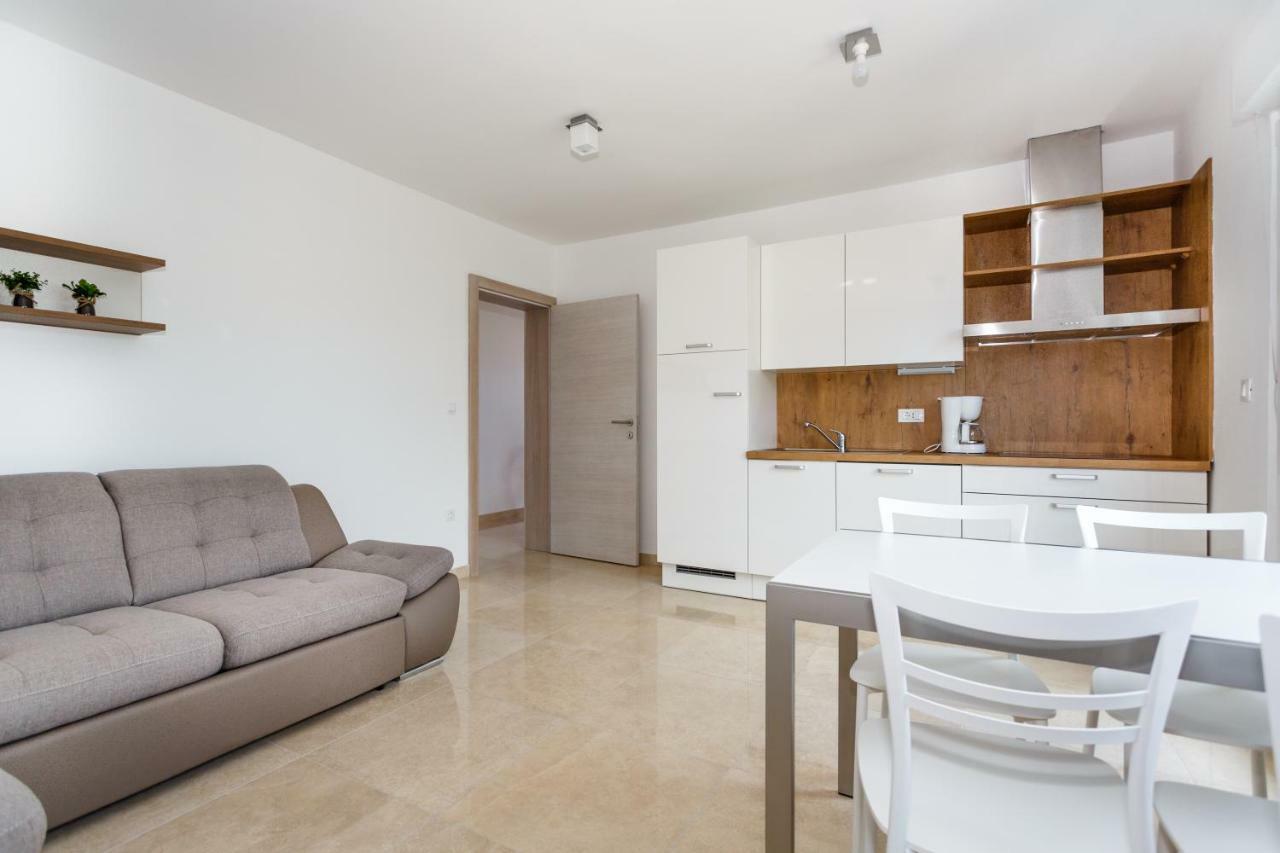 Apartman Maslina Крк Екстер'єр фото
