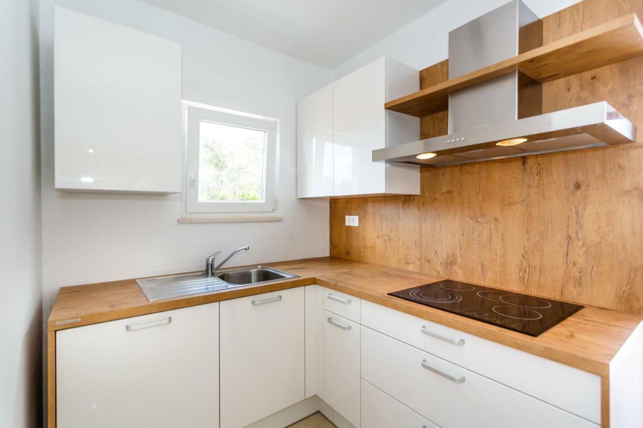 Apartman Maslina Крк Екстер'єр фото